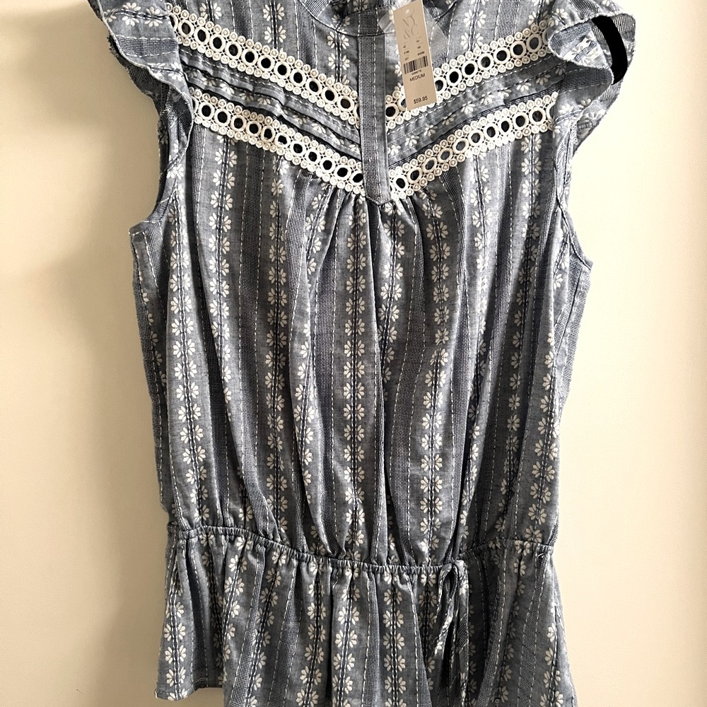 NWT Sleeveless tank with cupped sleeves